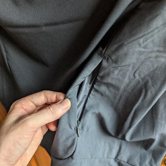 Horze Riley Hybrid Riding Vest - Picture 3 of 6